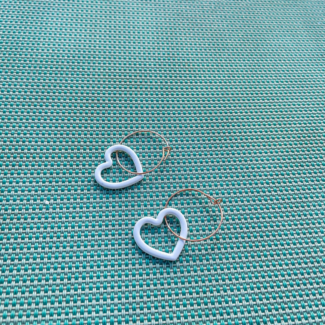 Aretes corazón blanco Accesoriosjeco 